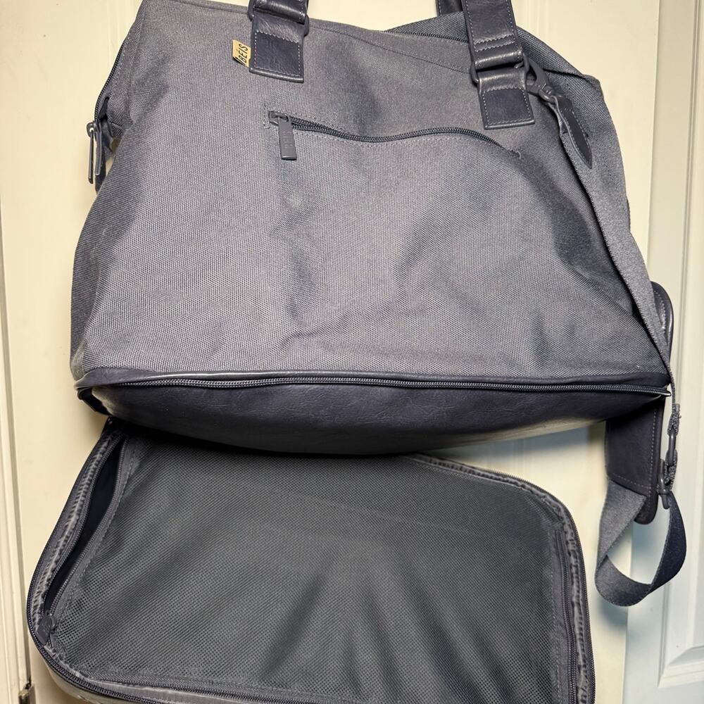 Beis Weekender Mini Bag - Picture 6 of 7